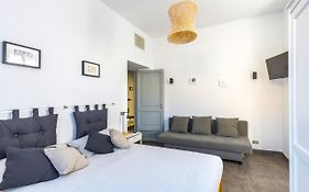 Hostly - Nicole Apartment Volturno- Full Rome Center